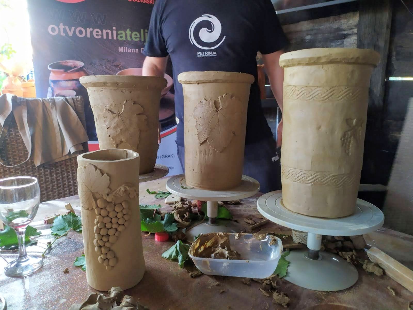 Različite radionice prilagođene interesima korisnika ateljea