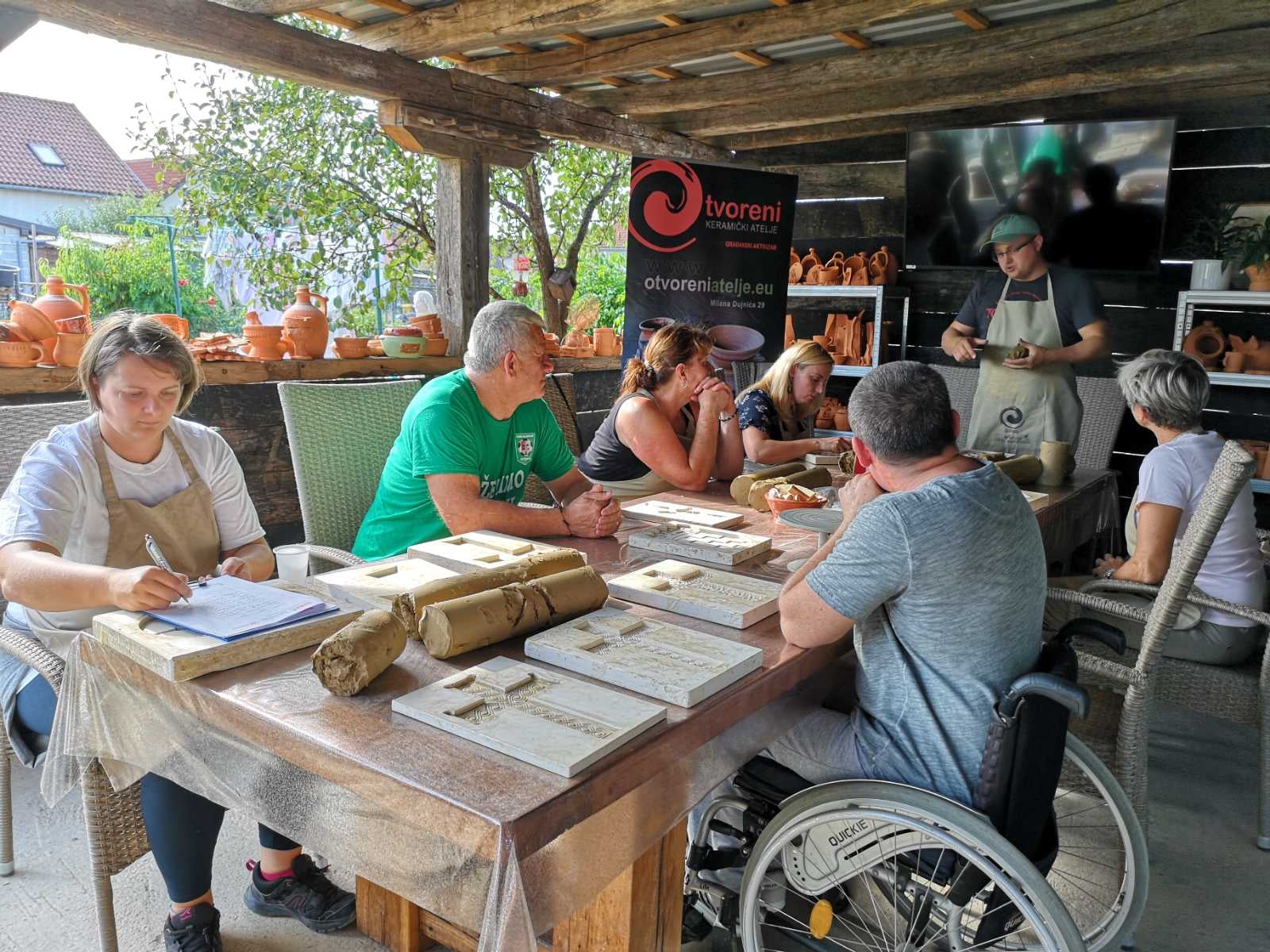 Različite radionice prilagođene interesima korisnika ateljea