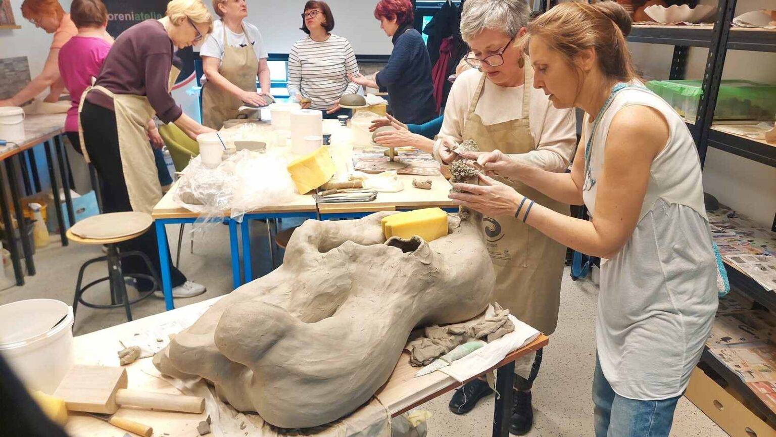 Bosonogo stopalo, zanimljiva skulptura za ljepšu Petrinju